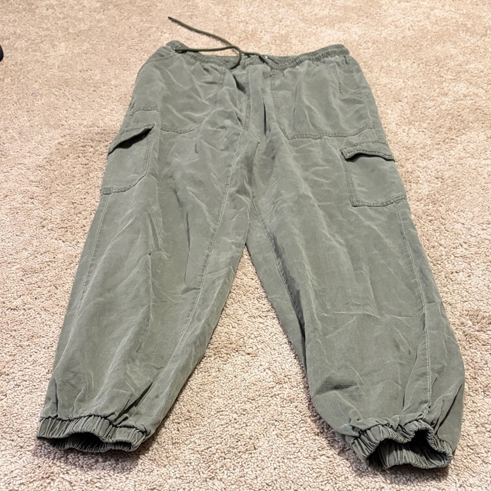 7  For All Mankind Green Olive Cargo Joggers Large